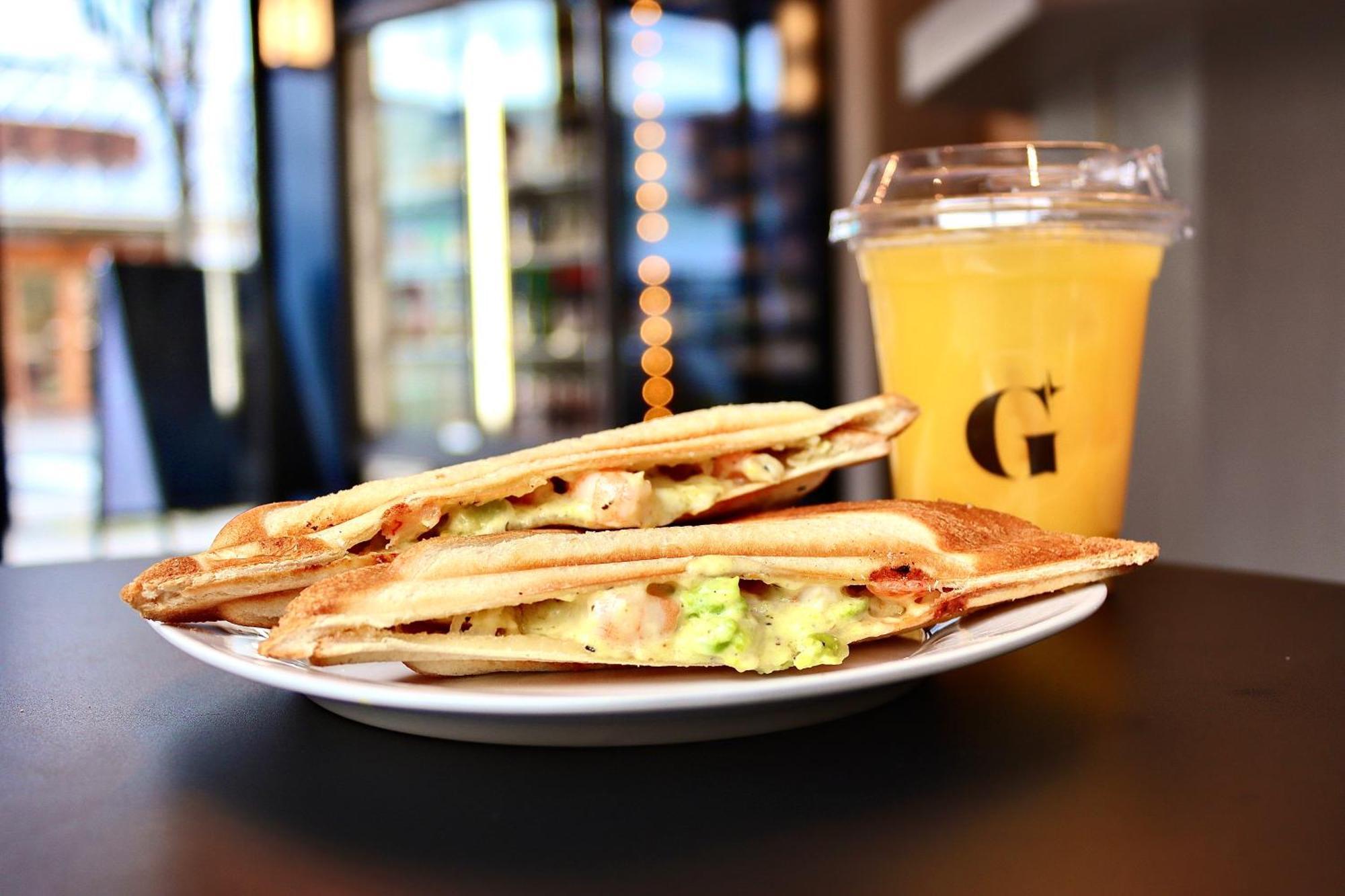 Gems Yufuin Hotel And Spa Cafe Bar Esterno foto